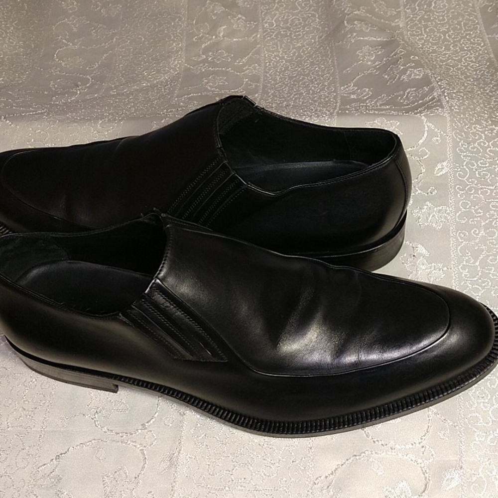 Gucci Men's Smooth Black Leather Shoes - Picture 9 of 10